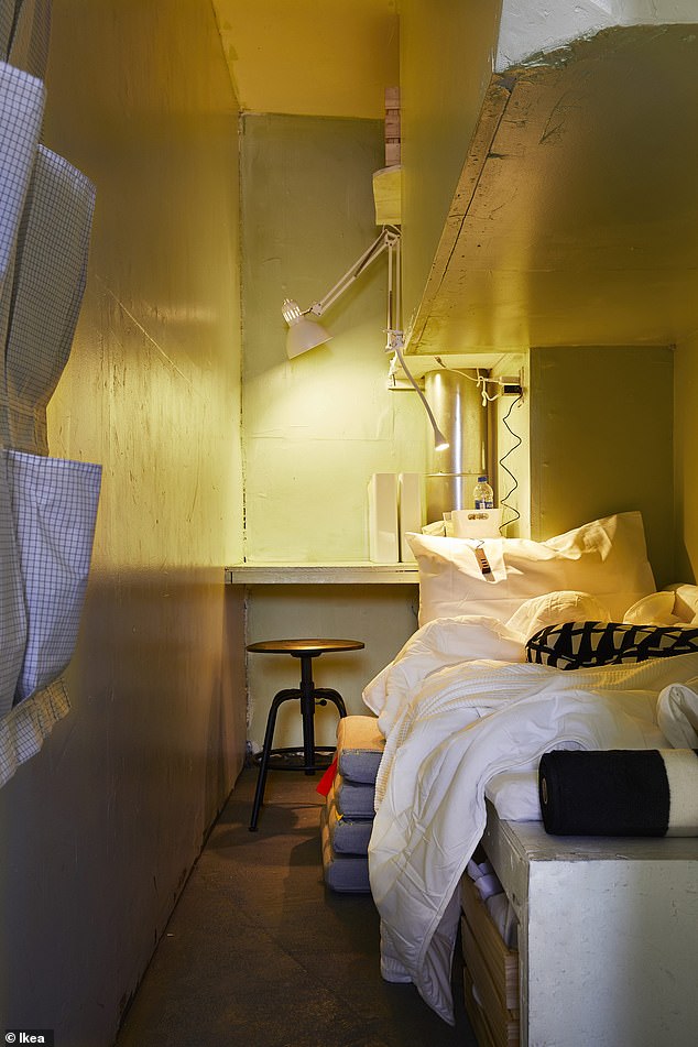 As part of this study everyone in the station has to be on the same sleep-wake cycle as this maximises the available social space by ensuring people are able to be together to socialise at the same time