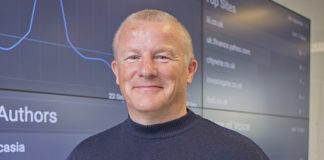 Savers who plough their money into Neil Woodford-style funds should not expect to be able to get their money back instantly at full value, the Bank said in its Financial Stability Report