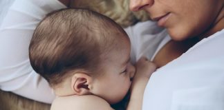 Feeding premature babies breast milk could reduce heart damage caused by an early birth, Irish scientists have found after reviewing evidence
