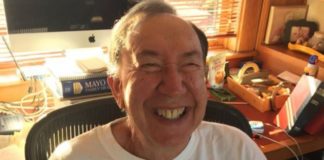 TV writer Earl Pomerantz, pictured here, has died.